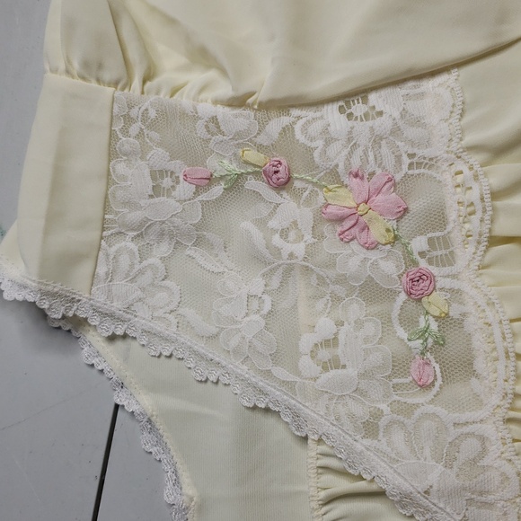 Vintage Shadowline Floral Embroidered Lacey Nylon Night Gown Dress Size M Yellow - Picture 14 of 14
